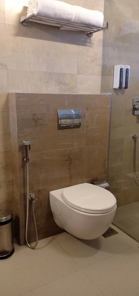 Фото Cosmique Clarks Inn Suites, Goa