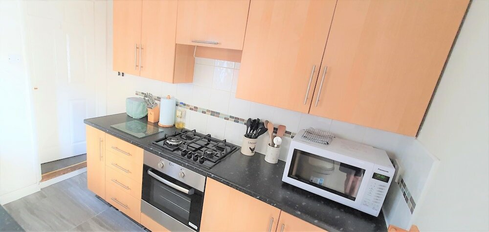 Фото 3-bed House With Superfast Wi-fi, Dw Lettings 15vr