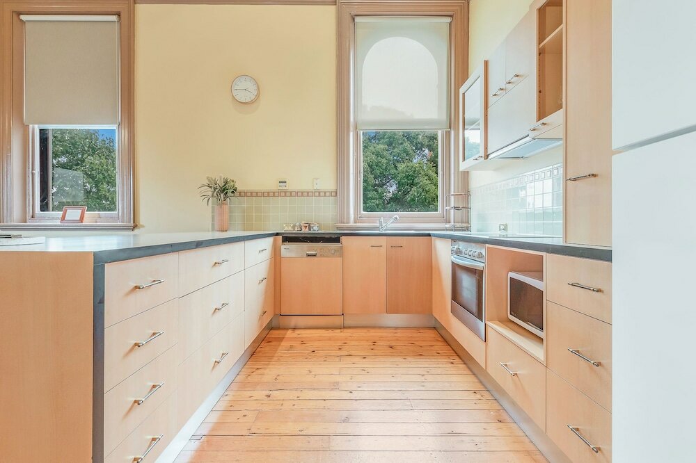 Фото Clocktower Suites