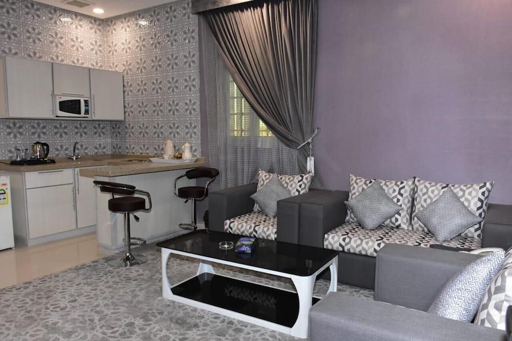 Фото In Maz Aparthotel