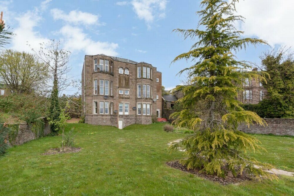Hotel Roseangle - Spacious Family Apartment With South Facing Garden, Dundee, photo