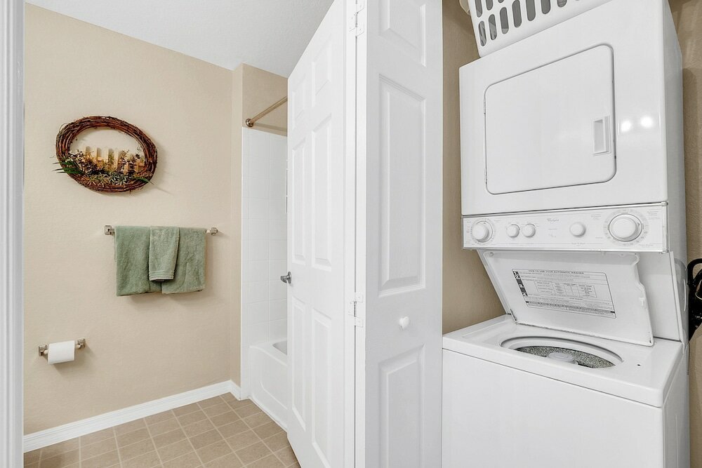 Фото Modern & Comfy 20min to Disney Queenbeds