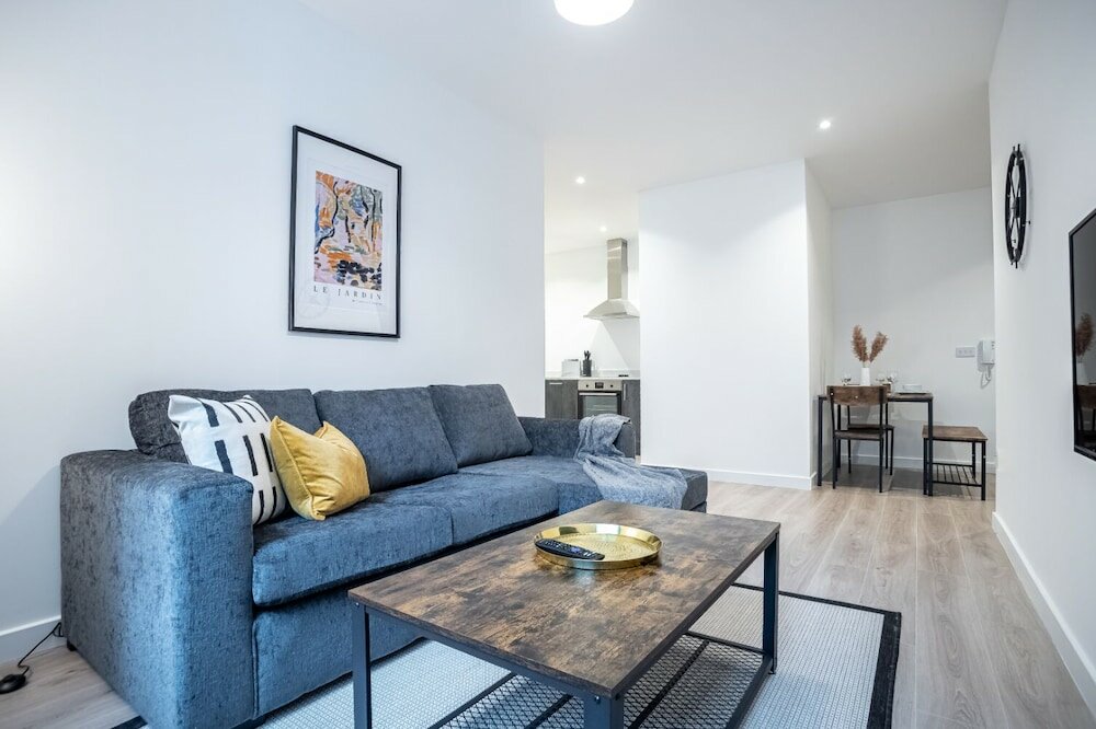 Фото Luxe Apts PBoro Parking-Gym-Cinema