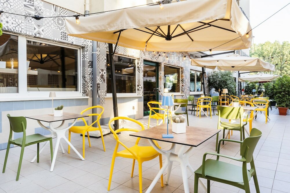 Фото Adesso Hotel