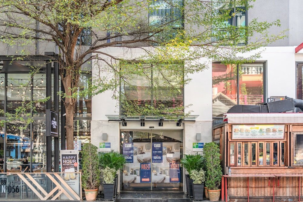 Фото Holiday Inn Express Bangkok Sukhumvit 11 by Ihg