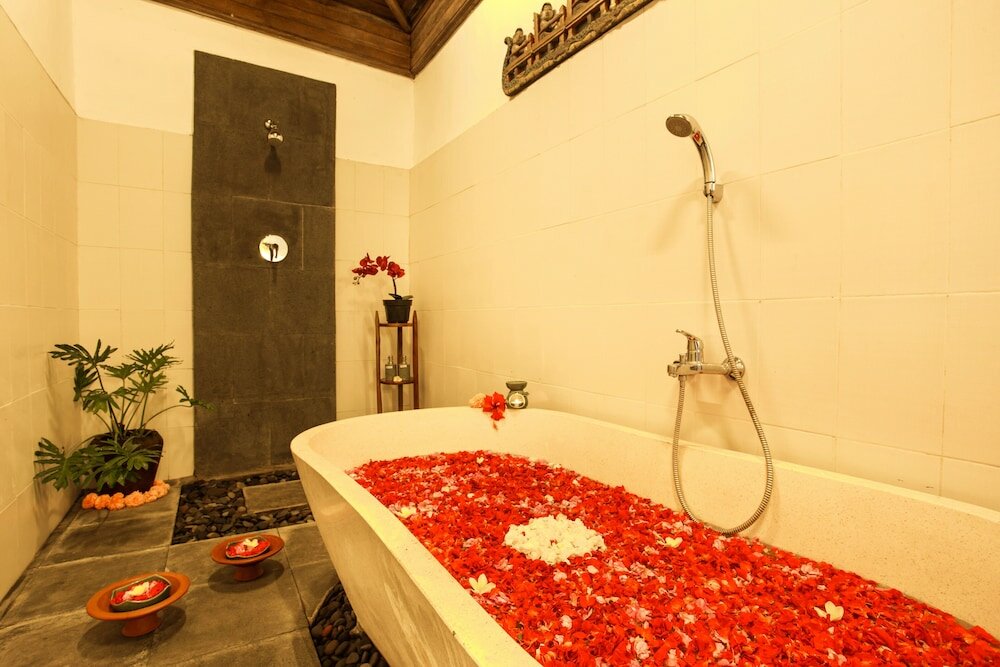 Фото Ubud Raya Villa