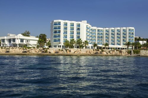 Гостиница Le Bleu Hotel & Resort в Кушадасы