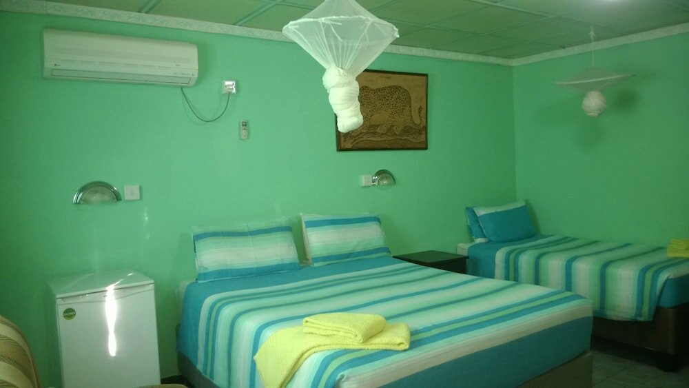 Фото Gloria's Bed and Breakfast