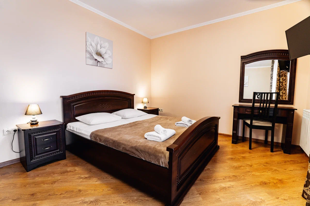 Фото отеля 2