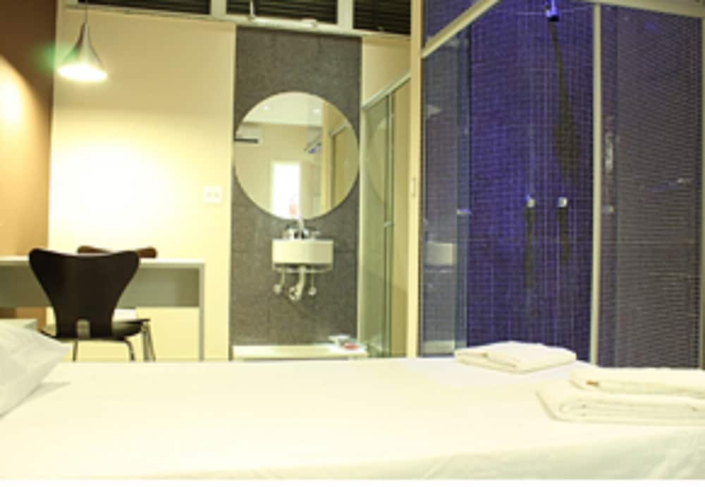 Фото Flex Inn Hotel - Adults Only