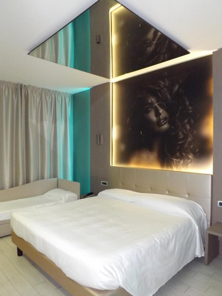 Фото Hotel Camelia