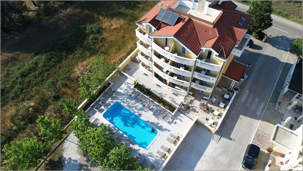 Фото Zaton Holiday Resort Apartments