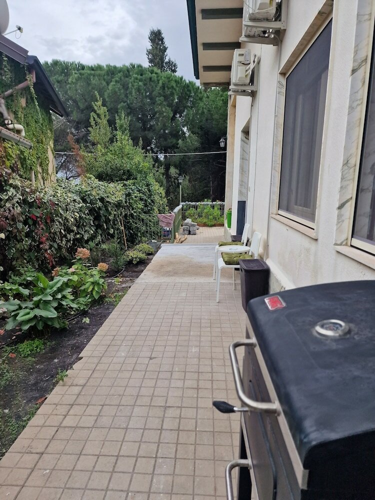 Фото Althea Etna Garden