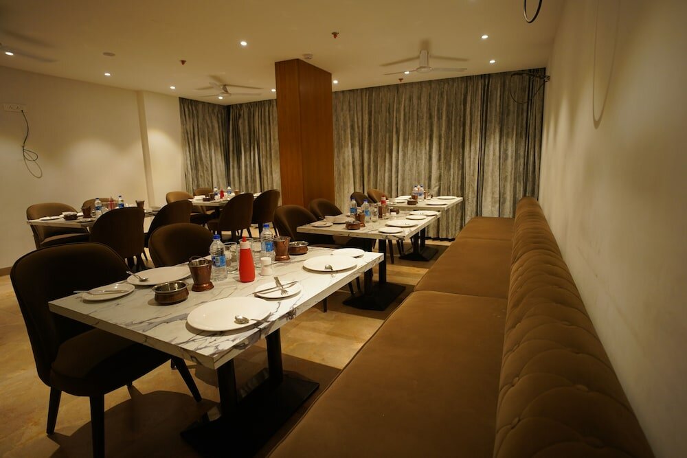 Фото Hotel Mumbai House Express