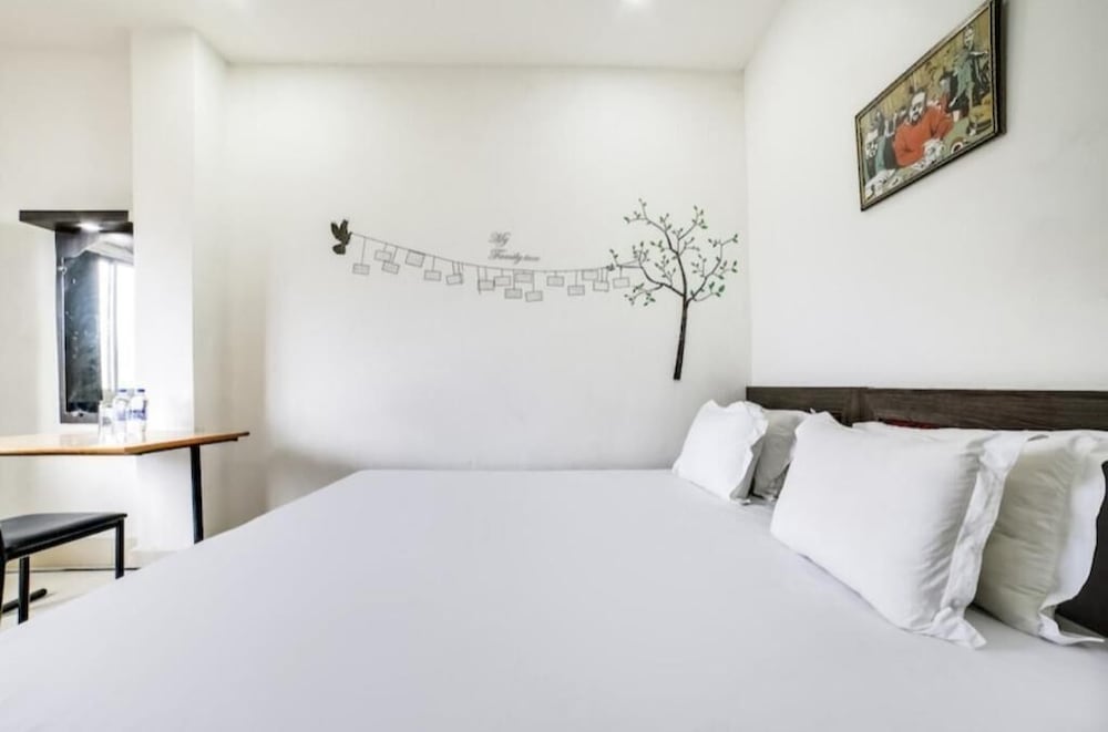 Фото Hotel Executive Inn