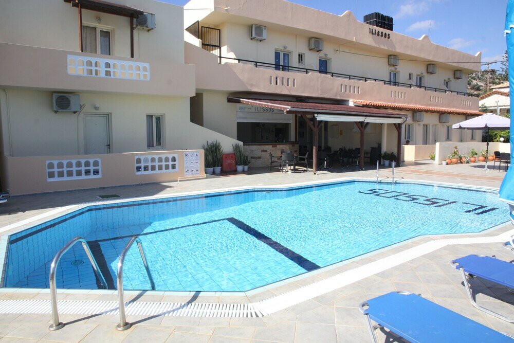 Фото ILissos Apartments