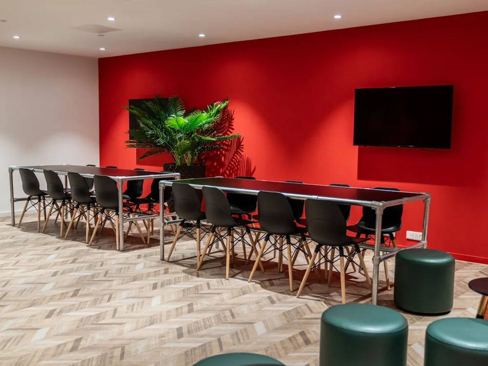 Фото EasyHotel Sheffield