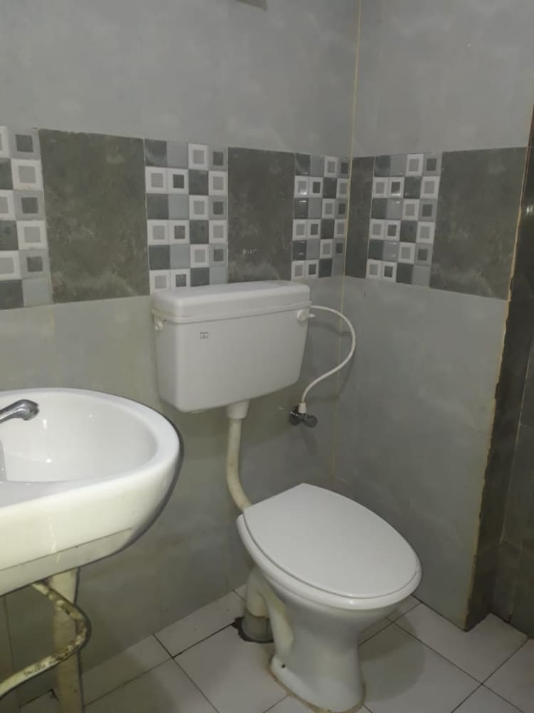 Фото Goroomgo Panja Guest House Kolkata