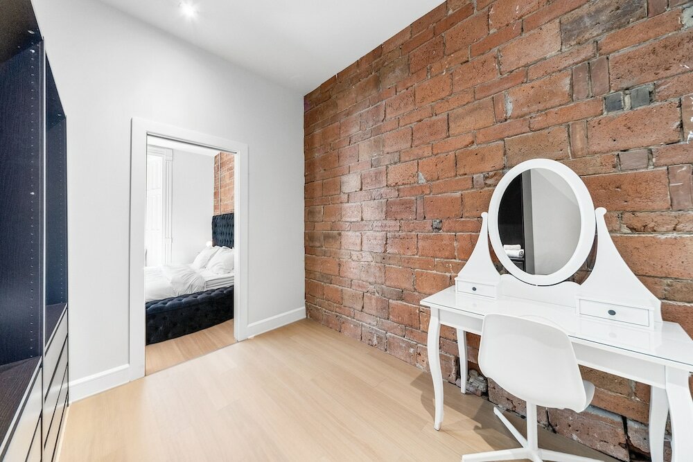 Фото Elegant Suites De La Montagne- Dtwn Mtl