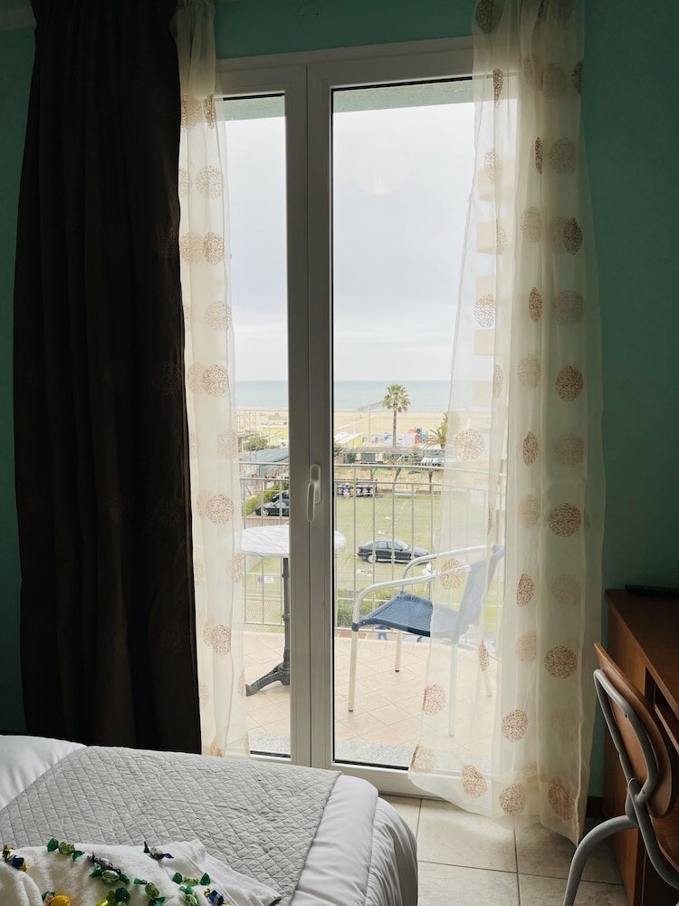 Фото Hotel Blue Moon