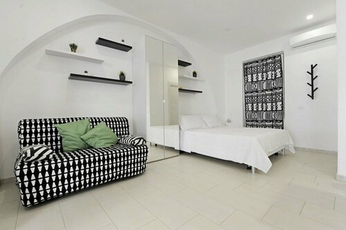 Апартаменты Black and White Apartment в Катании