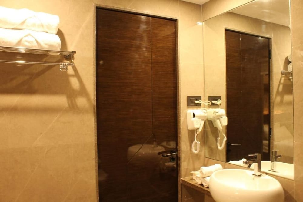 Фото The Kings Square