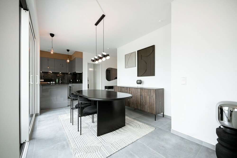 Фото Inviting Apt w Balc & Prkg in Cessange