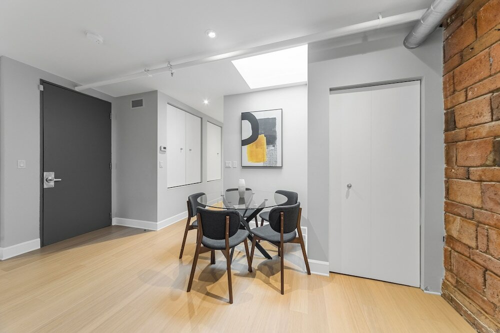 Фото Elegant Suites De La Montagne- Dtwn Mtl