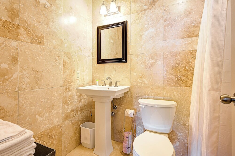 Фото Wellington Inn by Hoco Hotels Collection