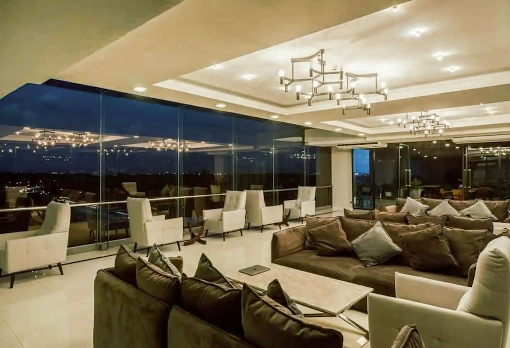 Фото The Heaven at Star Hill Condo