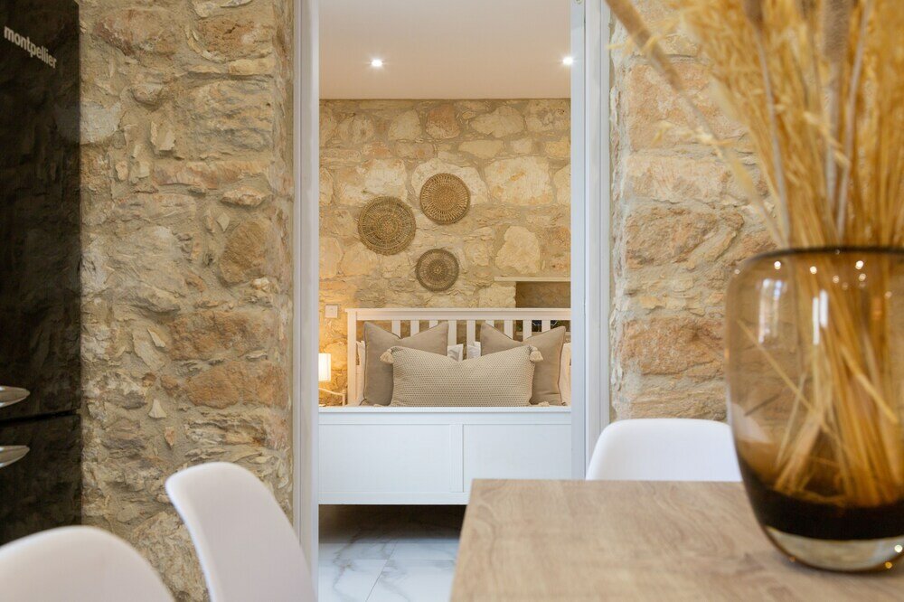 Фото Phaedrus Living Luxury Stone House Armou