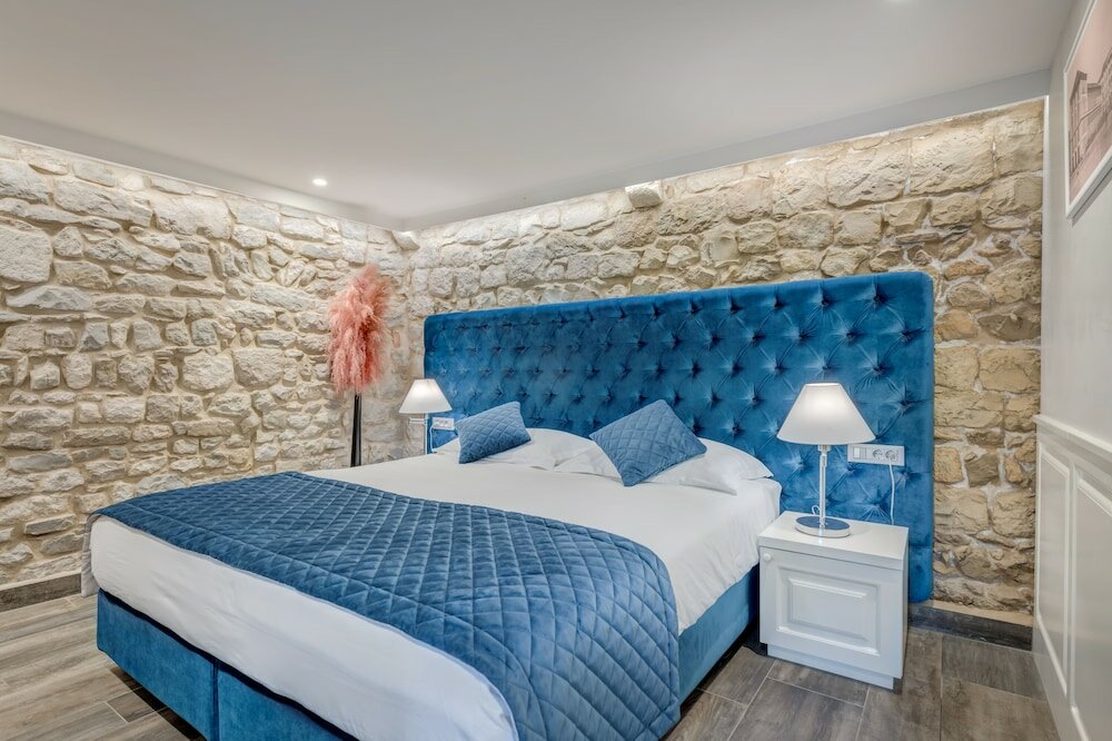 Фото Mint Luxury Rooms