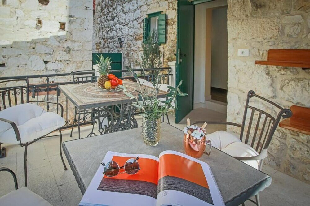 Фото Theatre Luxury Rooms