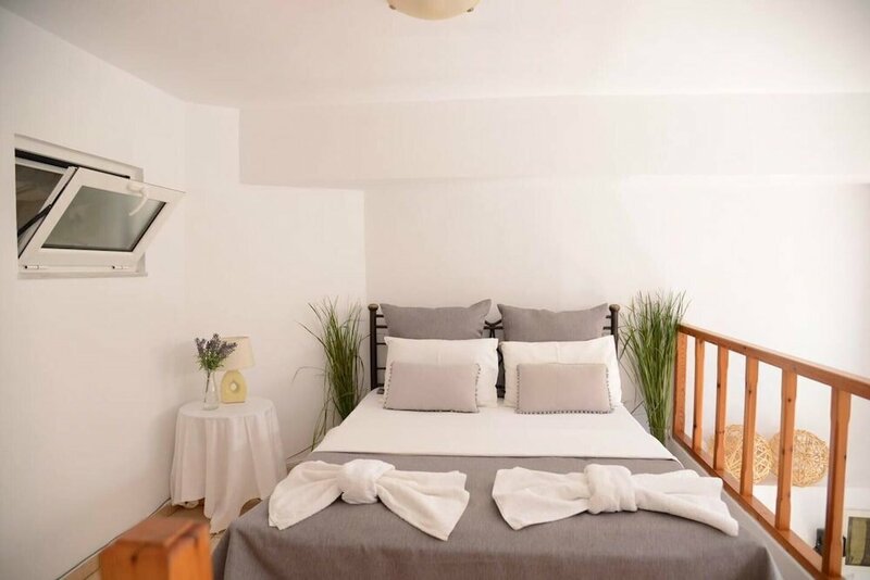 Гостиница Ground Floor Mini apt