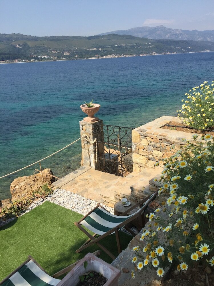 Фото Roditses Beach sea front Apartments