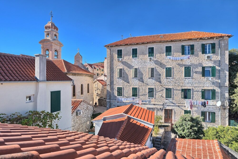 Фото Poetry House