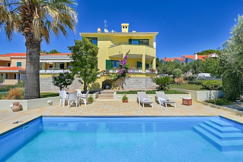 Гостиница Villa Oscar в Задаре