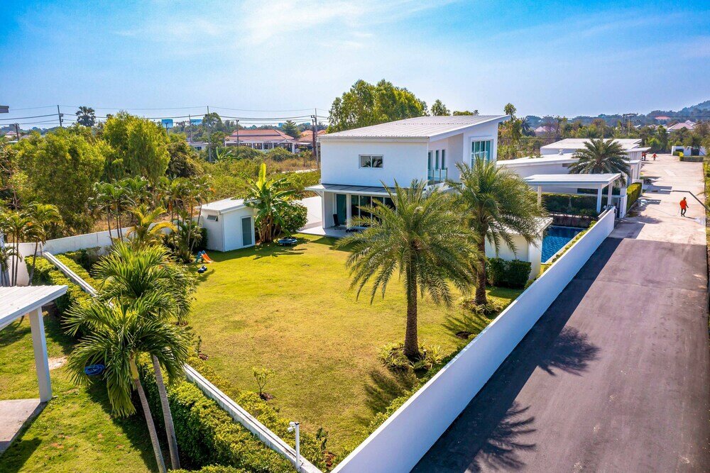 Фото Modern 3 bedroom Pool Villa Pg19