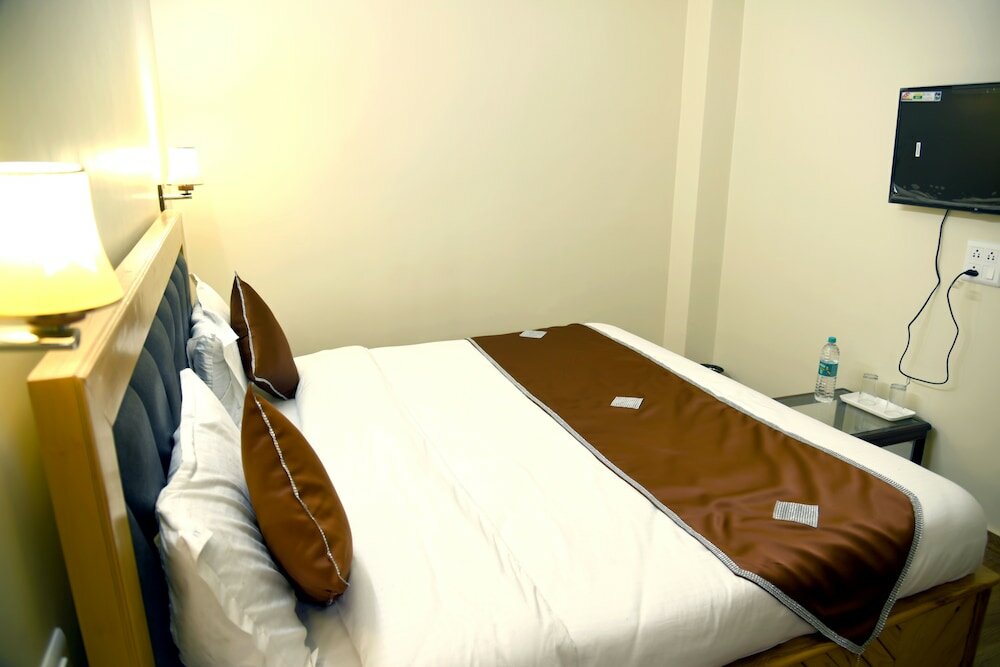 Фото Hotel Uphar