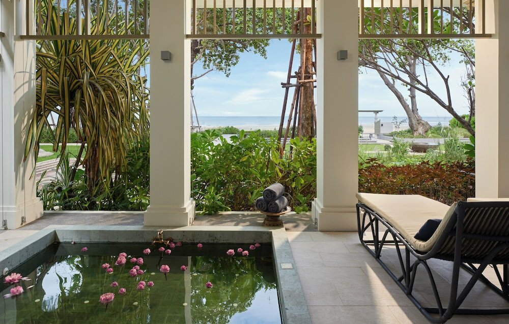 Фото Charras Bhawan Hotel and Residences