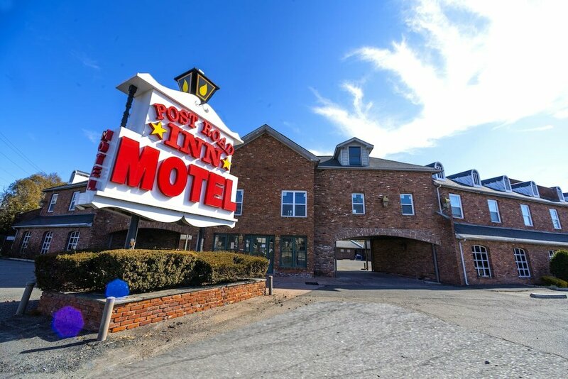 Гостиница Post Road Inn Motel