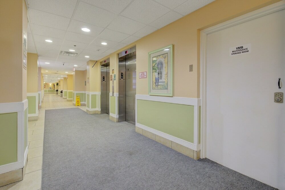 Фото 1br Oceanfront condo with Pool & Balcony