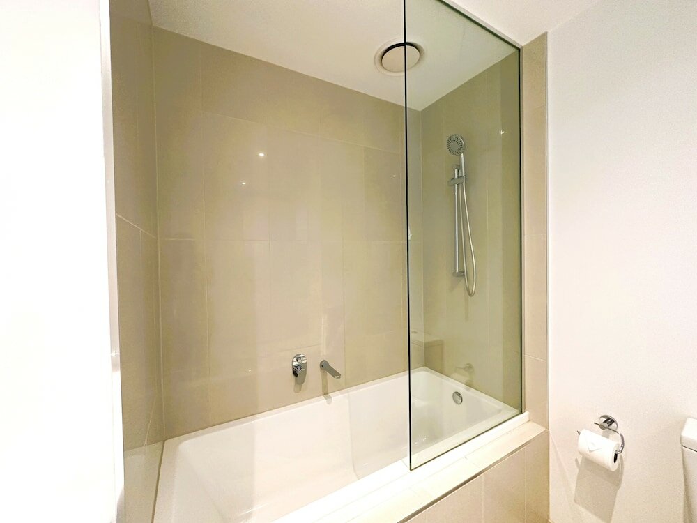 Фото Crown Front