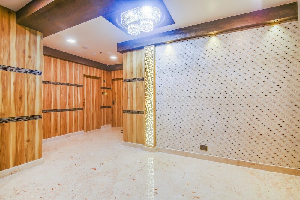 Фото Fabhotel Orion Crystal