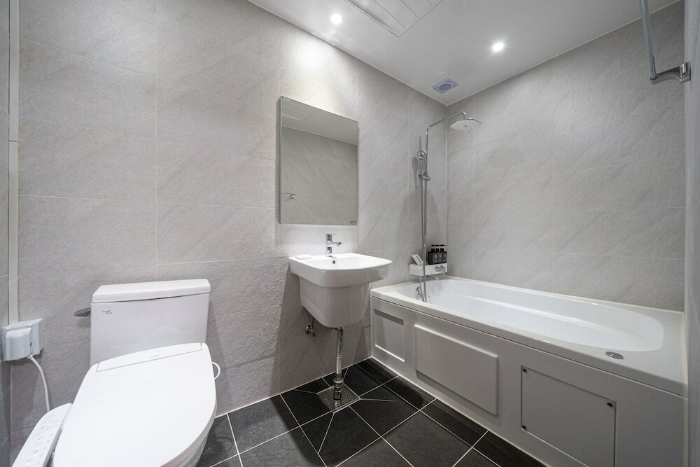 Фото The Nox Hotel