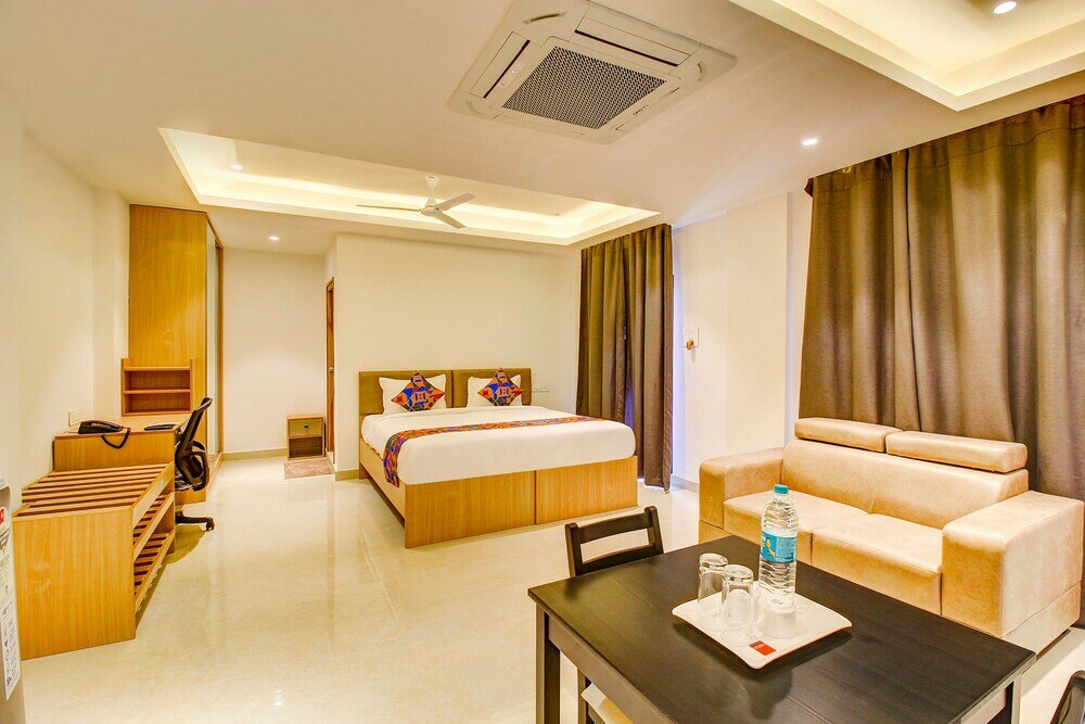 Фото отеля 2