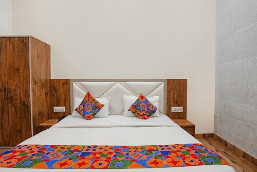 Гостиница Fabhotel Sirtaj Suites в Агре