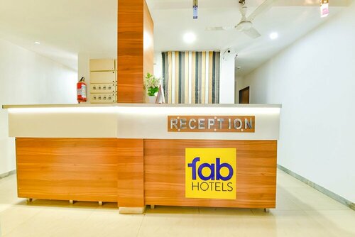 Гостиница Fabhotel Raj Ratna в Ахмадабаде