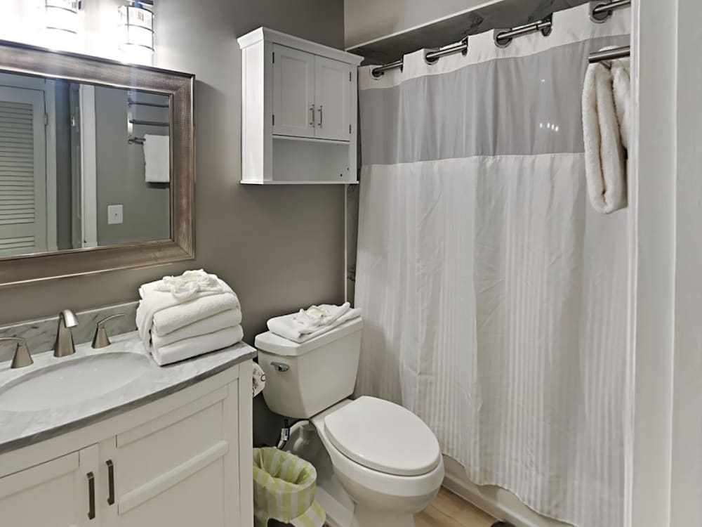 Фото Regency Towers № 812 - Don't Worry Beach Happy