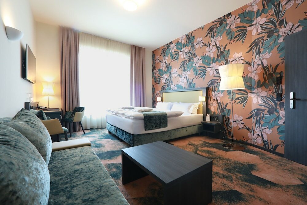 Фото отеля 2